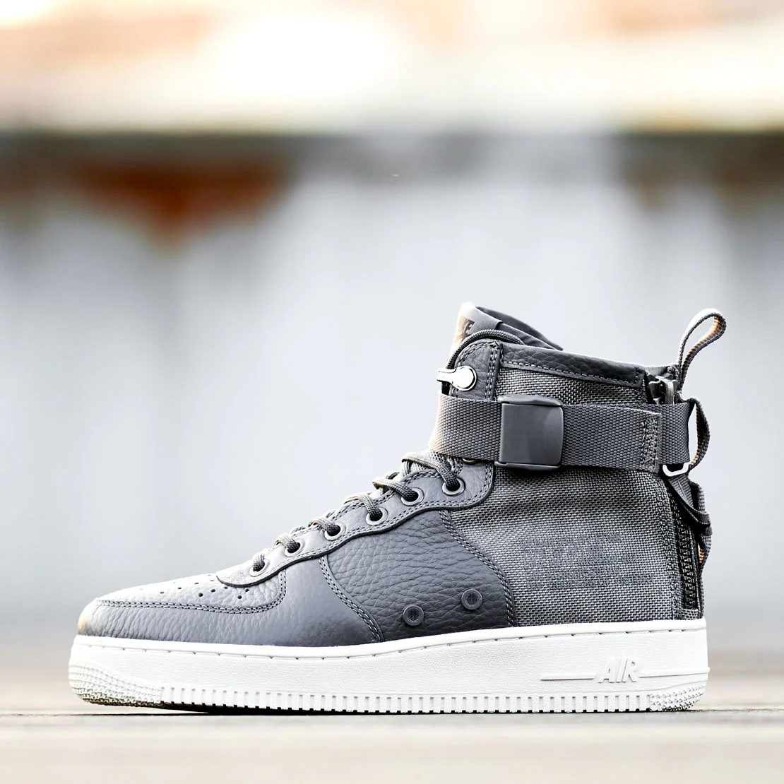 AIR FORCE 1 SF MID SHOES NIKE - Image 5