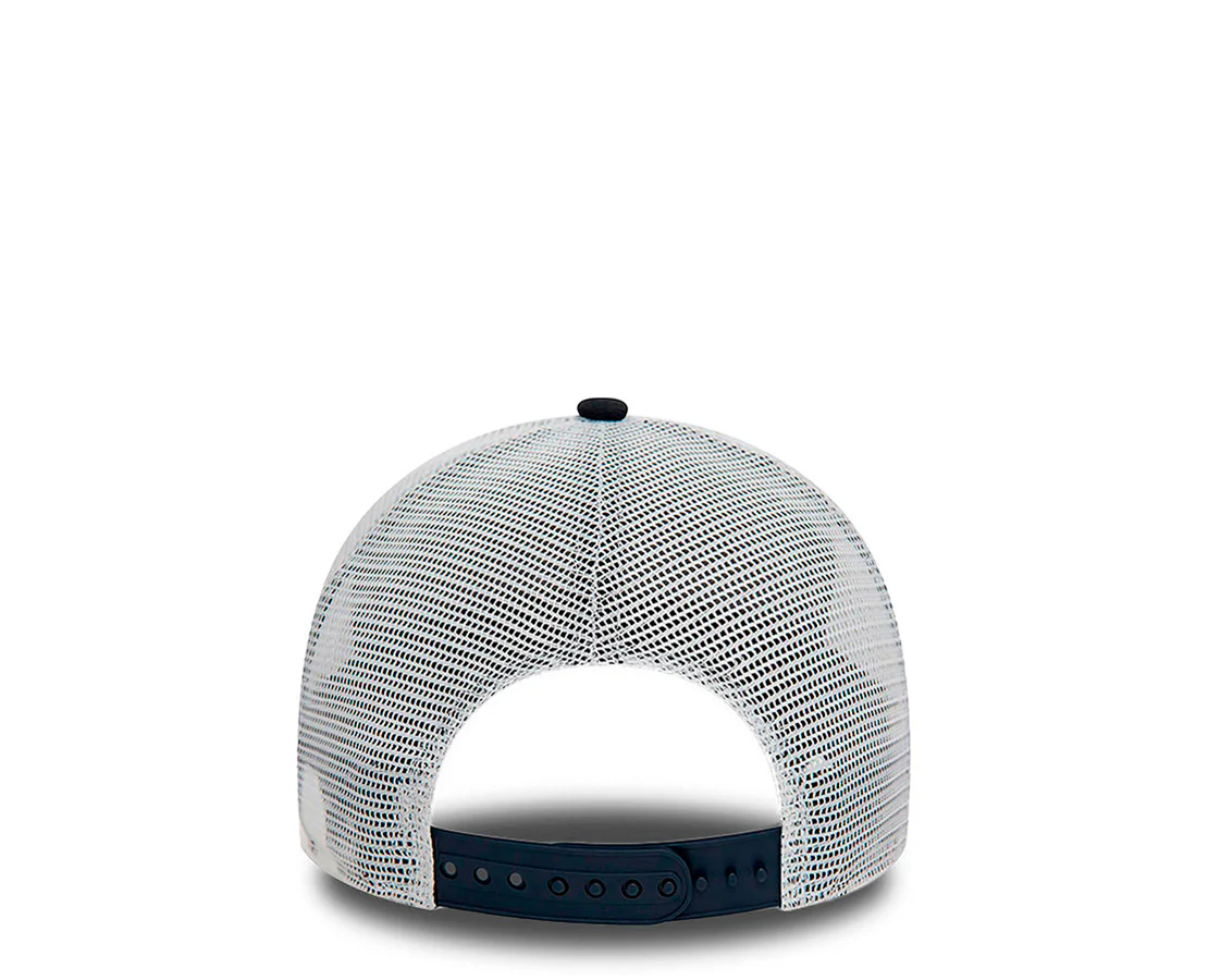 New Era New York Yankees Boucle Trucker - Image 3