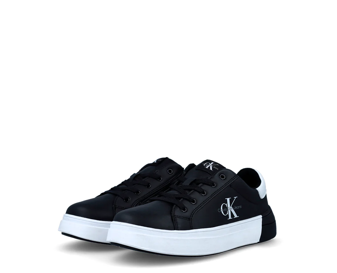 Calvin Klein Low Cut Lace-Up - Image 2