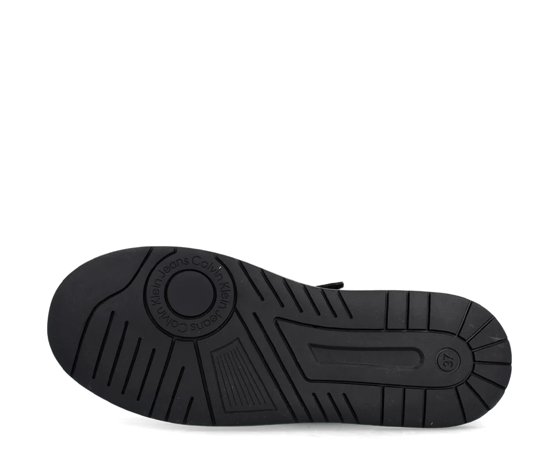 Calvin Klein Low Cut Lace-Up - Image 4