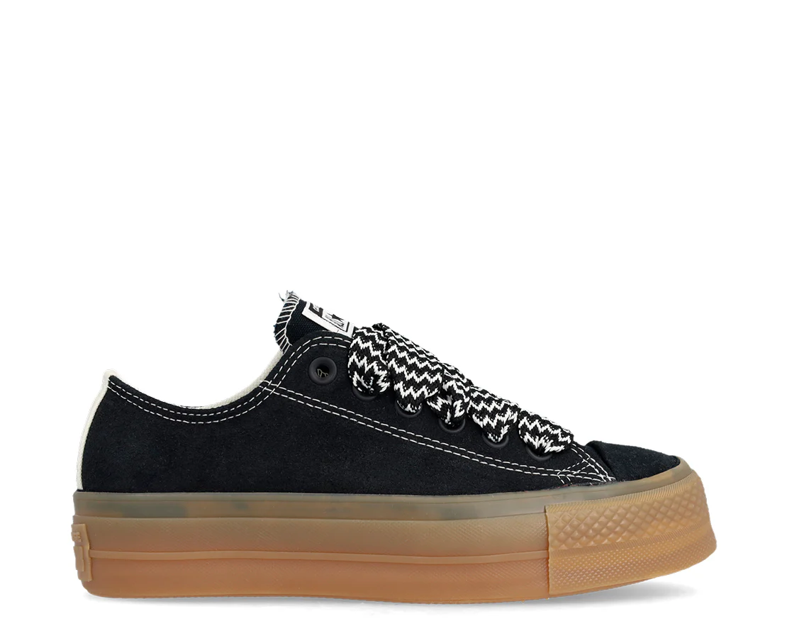 Converse Chuck Taylor All Star Lift Platform Suede OX