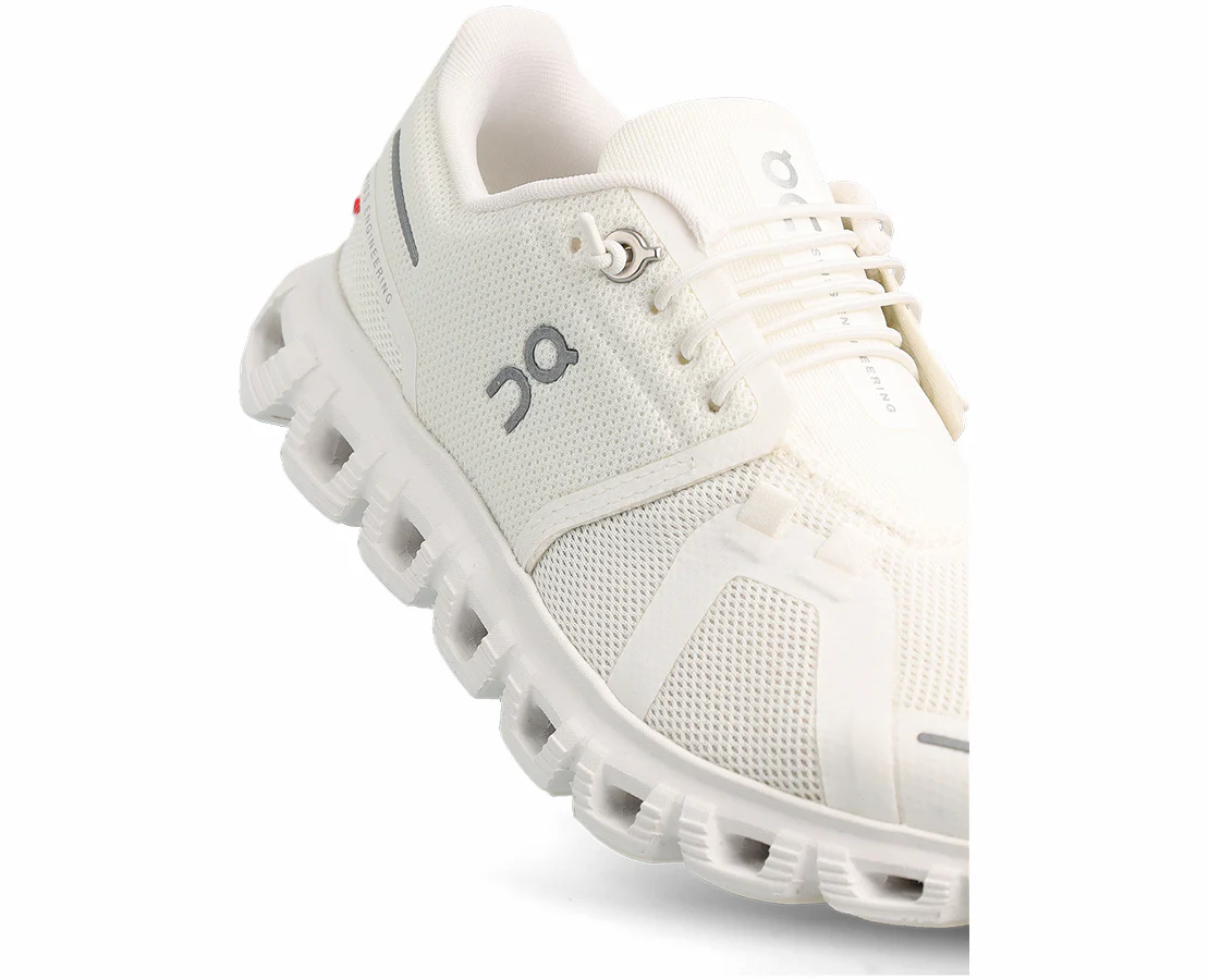 On Cloud 6 - Image 5