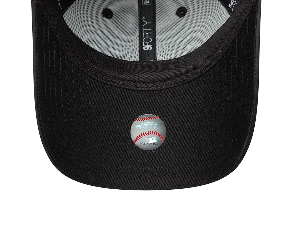 New Era 9Fort Female Satin Rhinestone New York Yankees - Image 5