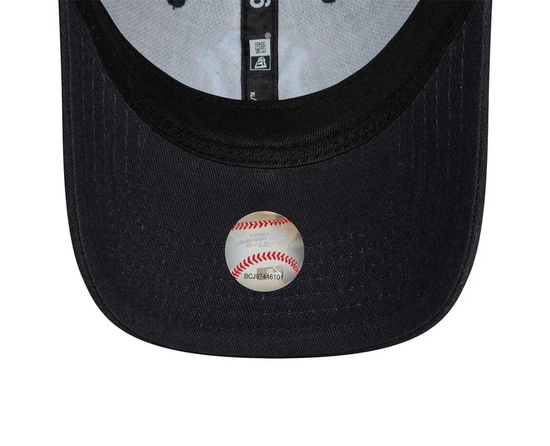 New Era NY Yankees Kids Tod League Essential 9Forty - Image 4
