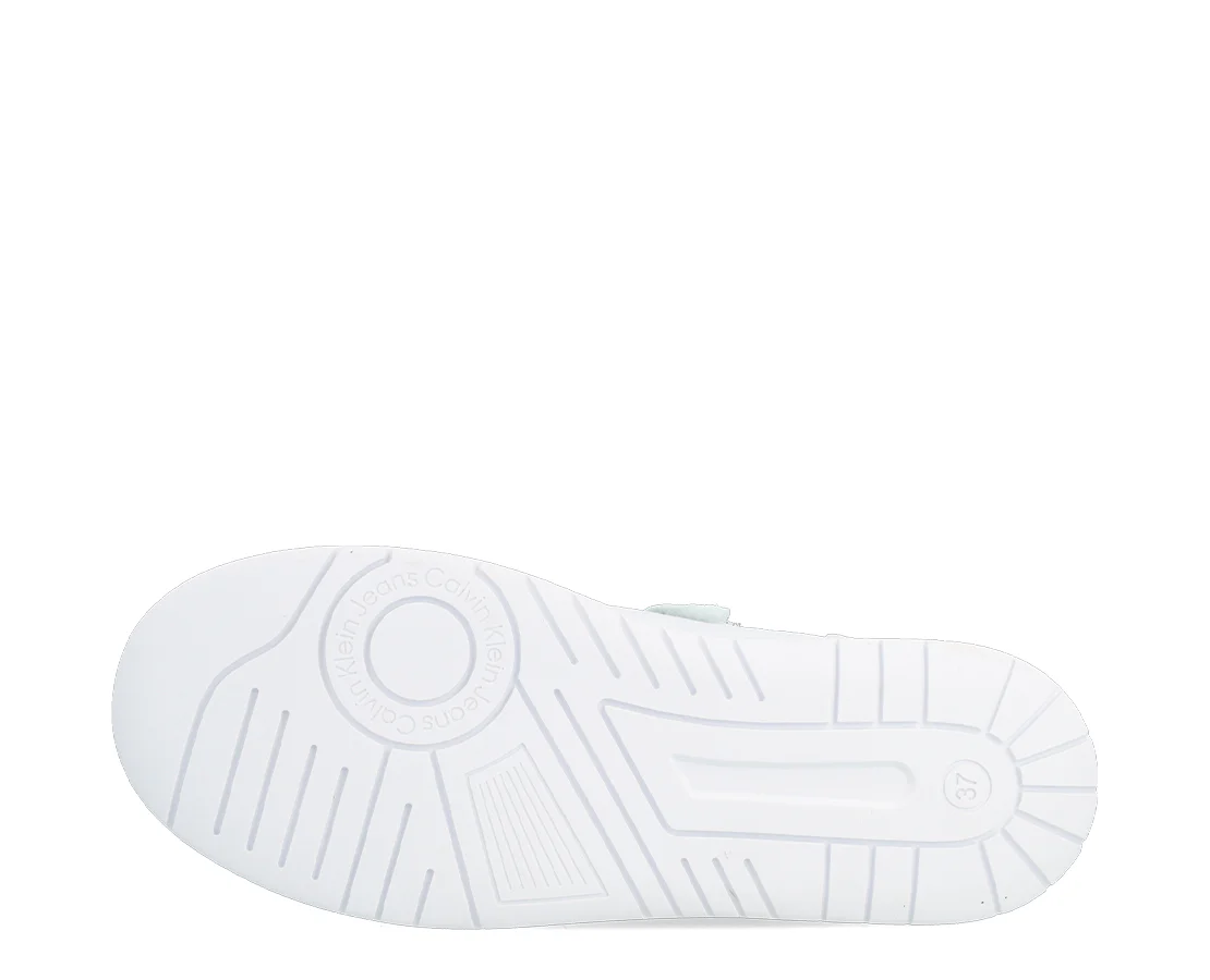 Calvin Klein Low Cut Lace-Up Sneaker - Image 4