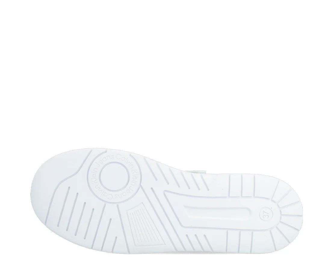 Calvin Klein Low Cut Lace-Up Sneaker - Image 4