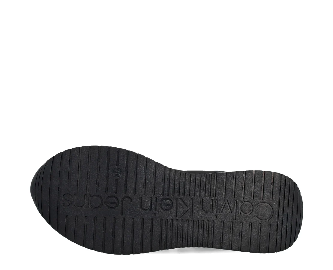 Calvin Klein Low Cut Lace-Up Sneaker - Image 4