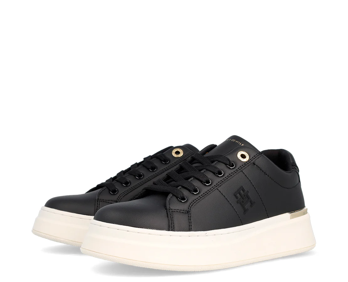 Tommy Hilfiger Low Cut Lace-Up Sneaker - Image 2