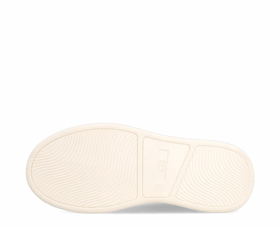 Tommy Hilfiger Low Cut Lace-Up Sneaker - Image 5