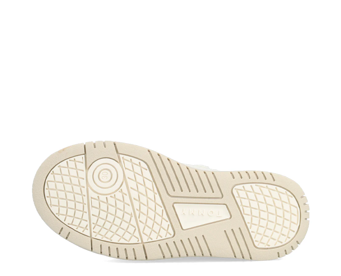 Tommy Hilfiger Low Cut Lace-Up Sneaker - Image 4