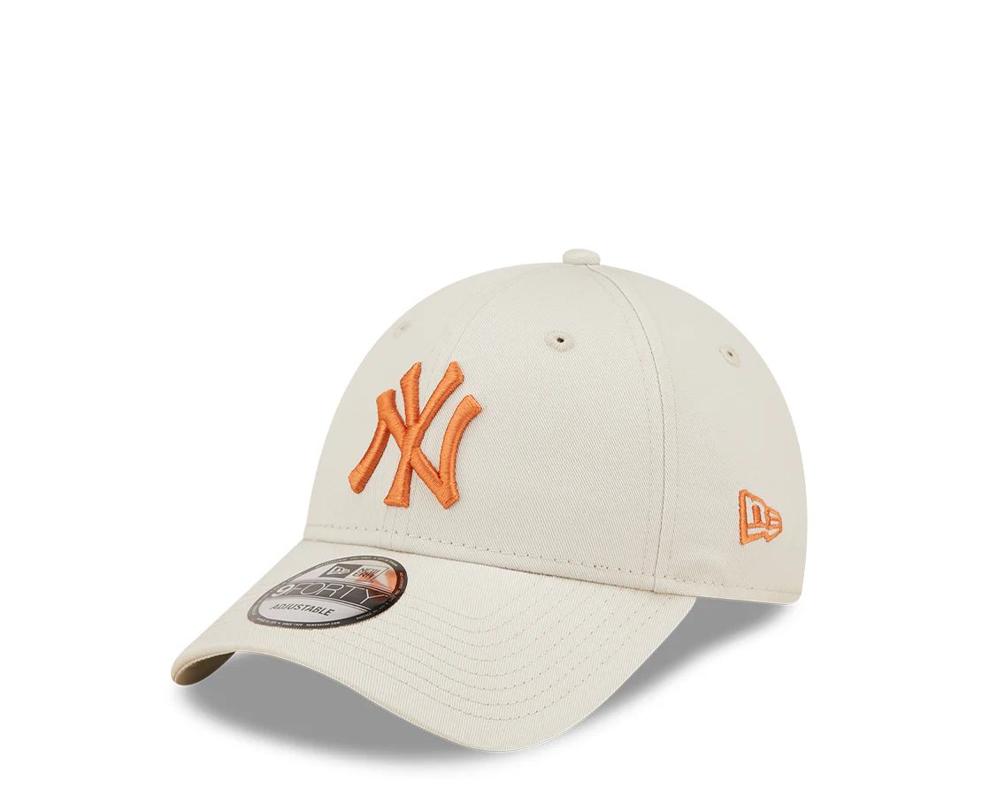 New Era New York Yankees League Essential Cream 9FORTY Adjustable