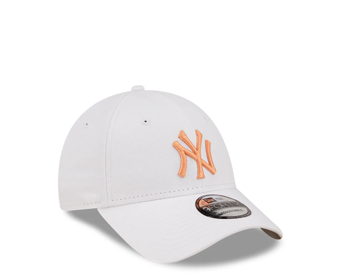 New Era New York Yankees League Essential White 9FORTY Adjustable - Image 3