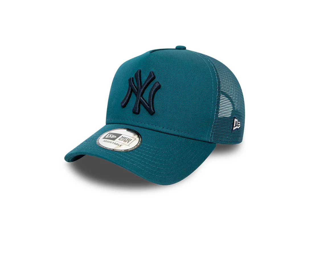 New Era NY Yankees League Essential Trucker