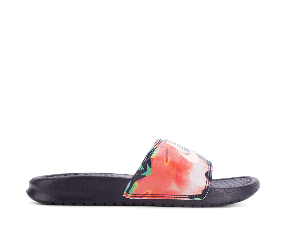 Nike Benassi