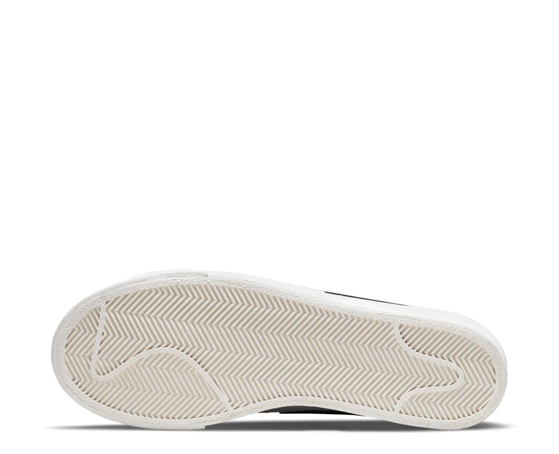 Nike Blazer Low Platform - Image 4